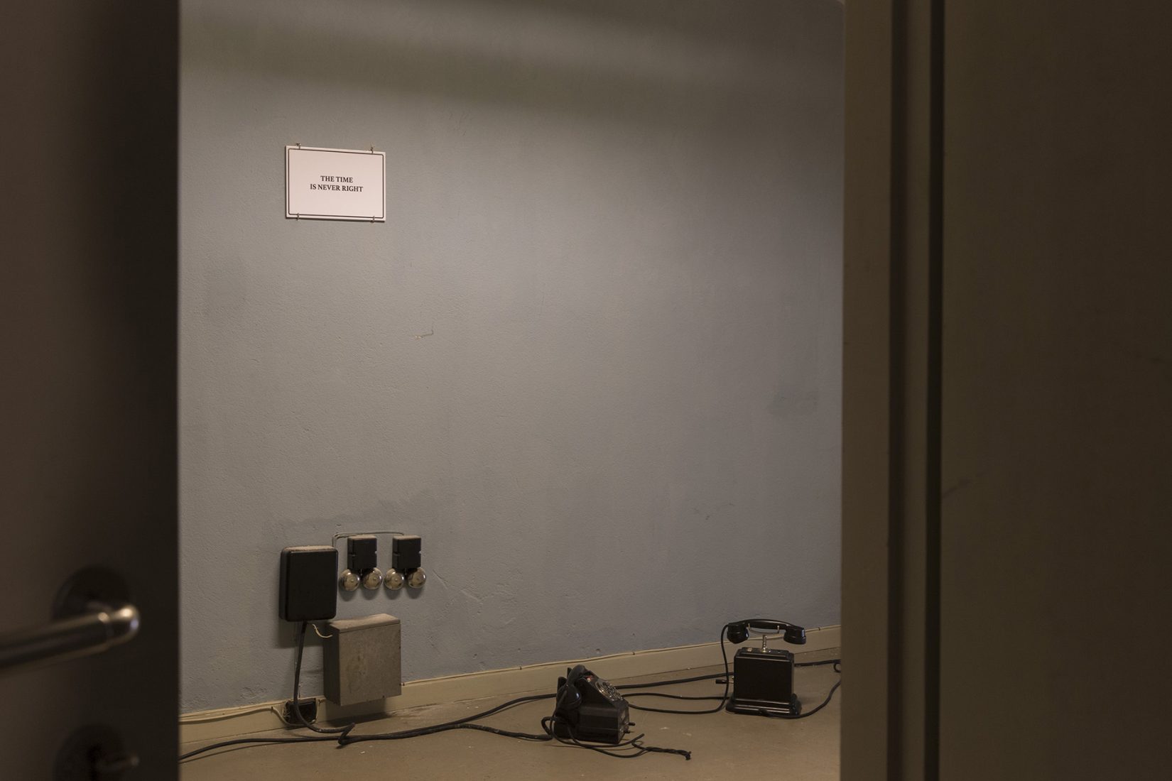 Bild av verket The Blood of Stars av konstnärsduon Raqs Media Collective