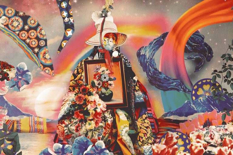 En målning av en kvinna omgiven av blommor