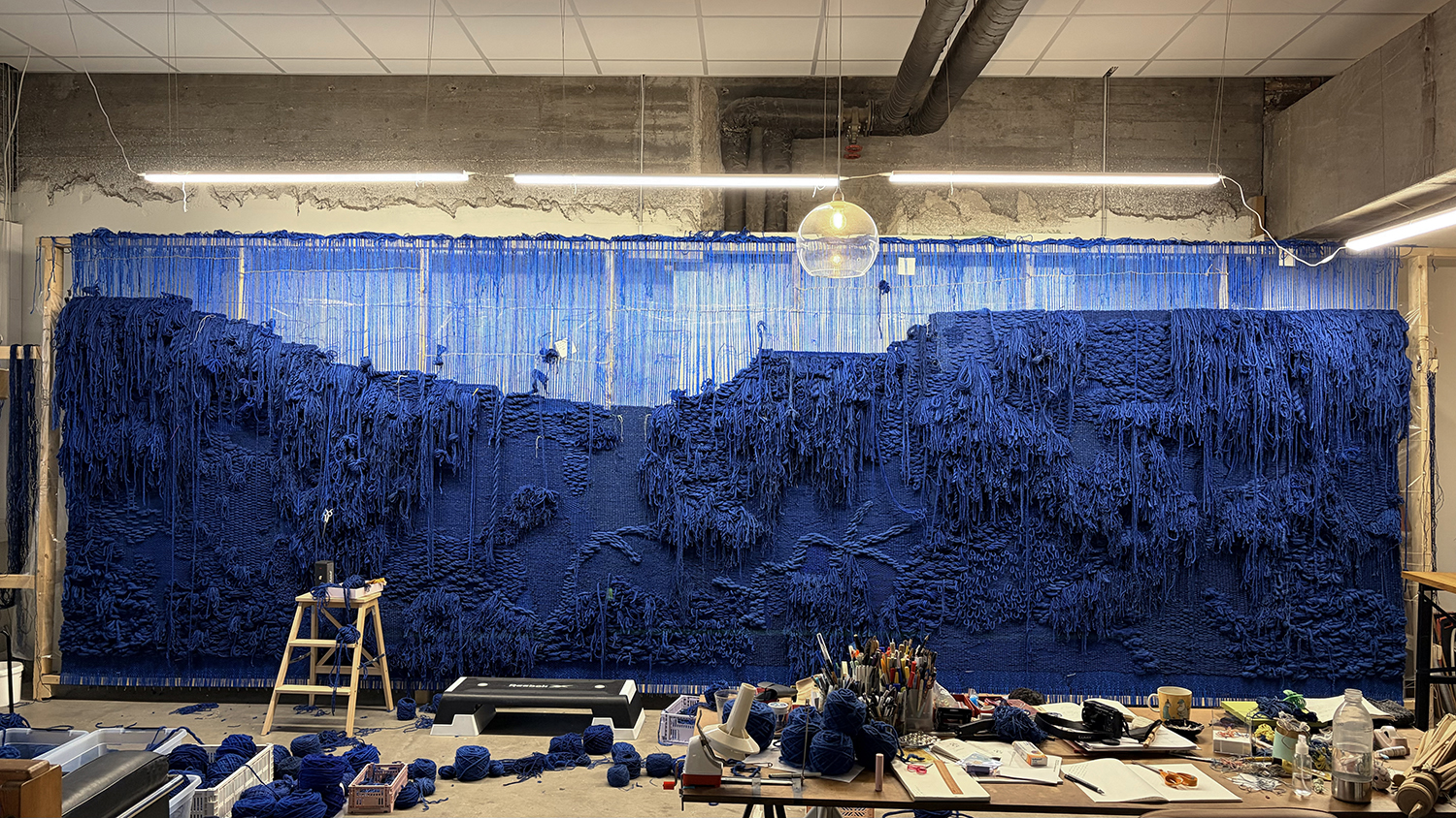 Stort verk i en atelje