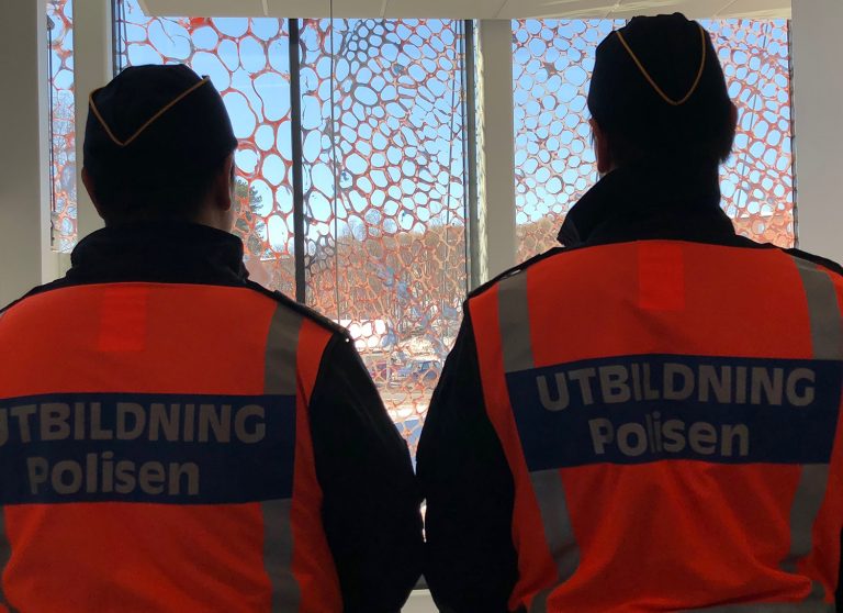 Glasfasad av Jens Henricson, Measurement of Time