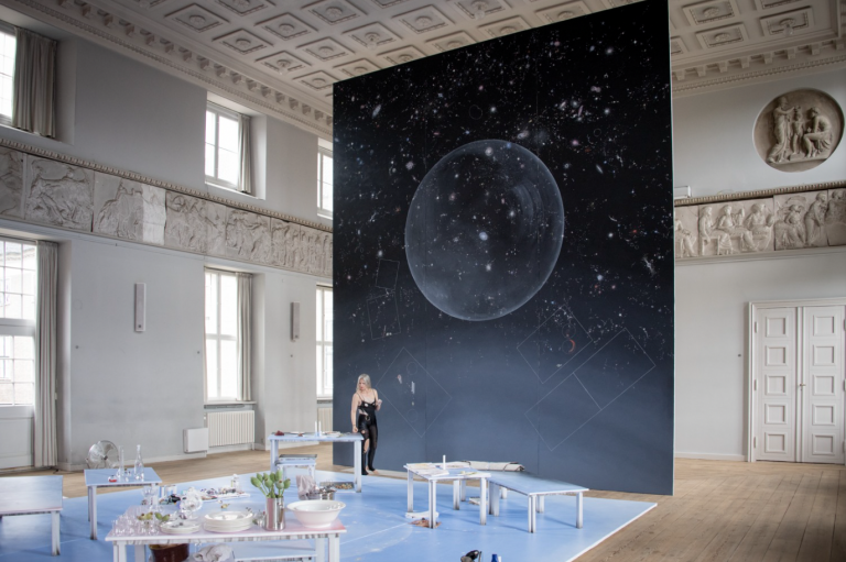 Måleriinstallation i process, Kunsthal Charlottenborg, Köpenhamn.