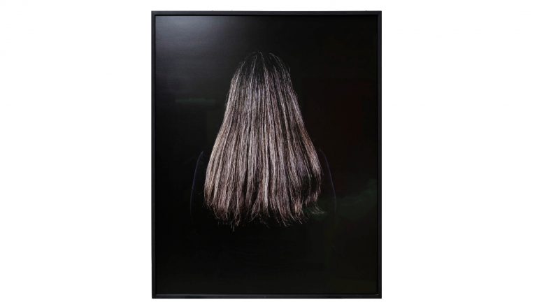 Ett foto på långt hår